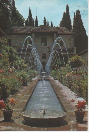 Postal E02512: Patio de la Acequia, Generalife, Granada