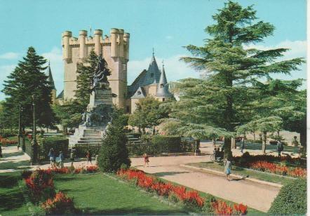 Postal E02396: Parque del Alcázar, Segovia