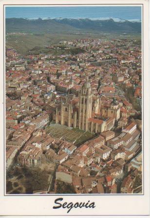 Postal E02426: Vista aérea de Segovia
