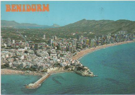 Postal E02009: Vista aérea de Benidorm