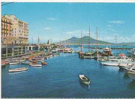 Postal E02197: Pueblo Marinero, Napoles, Italia