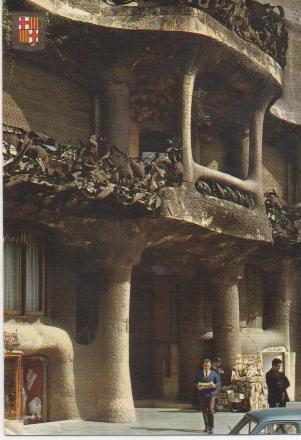 Postal E01610: La Pedrera, Fachada Paseo de Gracia, Barcelona