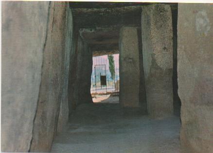 Postal E01757: Cueva de Menga, Antequera, Málaga