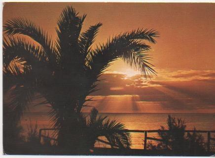 Postal E01821: AmanecInglés, Gran CAnariaer playa del 