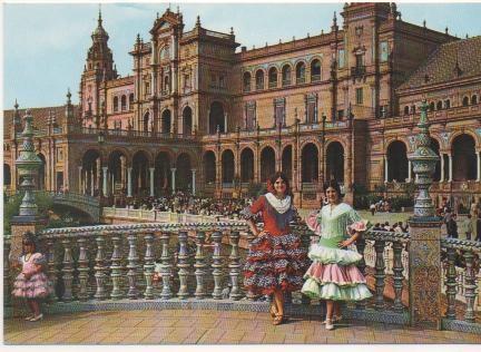 Postal E01242: Tipicas Chicas, Plaza España, Sevilla