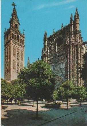 Postal E01203: Patio de los Naranjos, Giralda, Sevilla