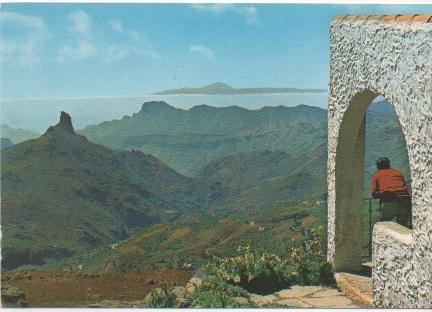 Postal E01412: Vista panoramica, del Roque Nublo, Tejada, Gran Canaria