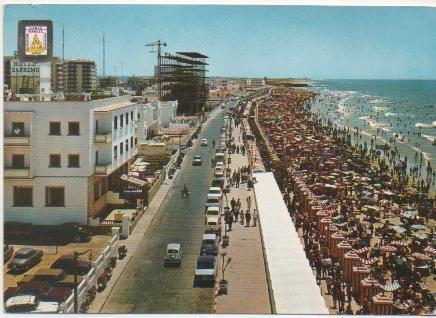 Postal E01430: Playa y Hotel San Remo