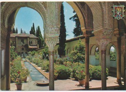 Postal E01482: Arcadas patio de la Acequia, Generalife, Granada