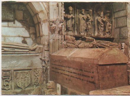 Postal E01469: Colegiata, Tumba de Fernan Gonzalez.Covarrubias, Burgos