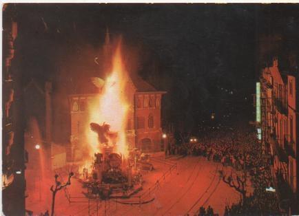 Postal E01293: Plaza del Mercado, Cremá de una Falla,Valencia