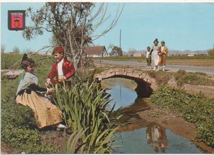 Postal E01294: Trajes tipicos de Valencia
