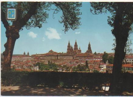 Postal E01337: Vista de Santiago de Compostela