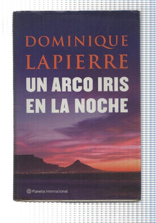 Un arco iris en la noche
