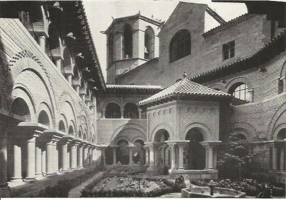 LAMINA 51432: Claustro del Monasterio de Montserrat