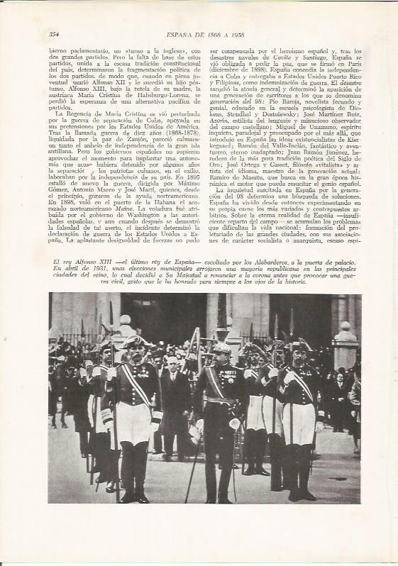 LAMINA 26176: Alfonso XIII escoltado por los Alabarderos en 1931