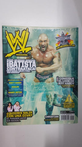 Revista lucha libre: WWE Magazine num 16 año II, junio de 2009. Wrestlemania 25 aniversario, las mejores fotos, poster central: Batista