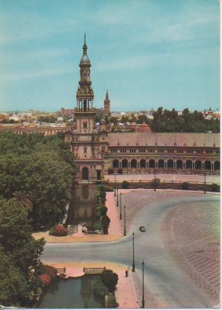 Postal E04157: Plaza de España y Catedral al fondo, Sevilla