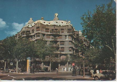 Postal E04113: La Pedrera, Obra de Gaudí, Paseo de Gracia, Barcelona