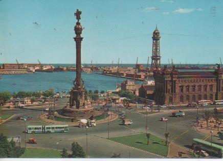 Postal E04105: Monumento a Colon y Puerta de la Paz