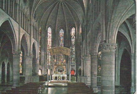Postal E03743: interior de la Iglesia Roncesvalles, Navarra