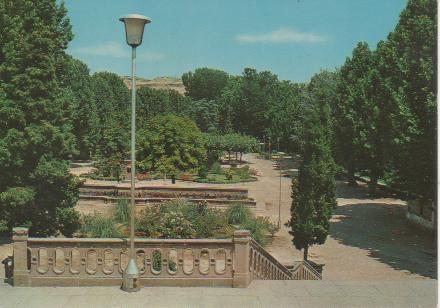 Postal E03671: Glorieta de D. Telmo Lacasa y fuente de 72 caños, Alcañiz