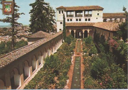 Postal E03692: Patio de laAcequia-Generalife, Granada