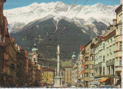 Postal E04589: Maria Theresienstrasse gegendie Nordkette, Alpenstadt Innsbruck