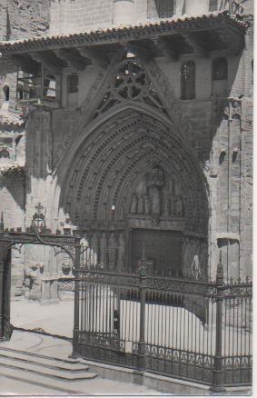 Postal E04631: Postal B/n Fachada principal de la Catedral, Huesca