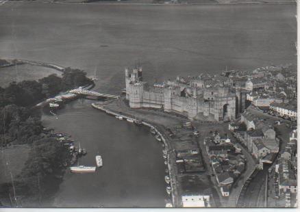 Postal E04533: Caernavon Castle