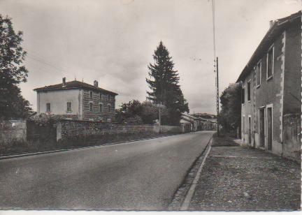 Postal E04526: Route de Lyon-Badinieres, Isère