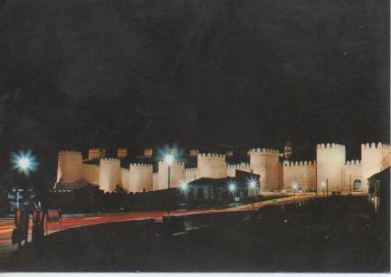 Postal E04513: Vista nocturna de las Murallas de Avila