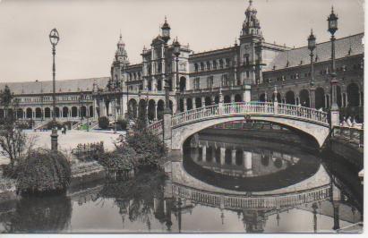 Postal E04696: Postal B/N Plaza España: Puente y cuerpo central, Sevilla