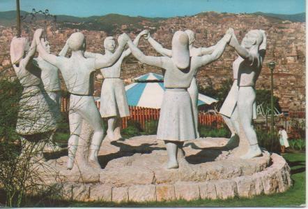 Postal E04349: Monumento a la Sardana,Barcelona