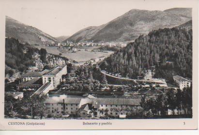 Postal E04363: Postal B/N Balneariuo y pueblo.Cestona, Guipúzcoa