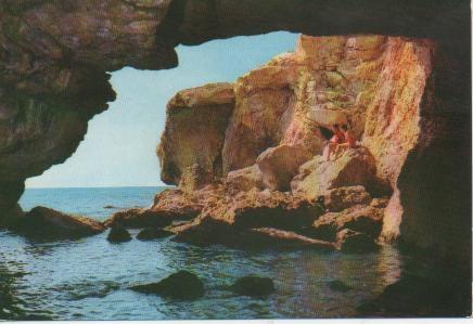 Postal E04339: Las Rocas "Roca foradada" Torredembarra