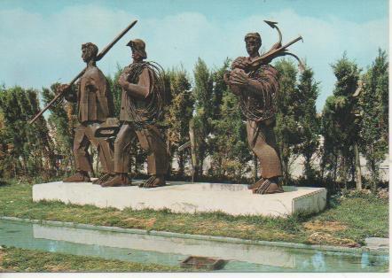 Postal E04266: Monumento al pescador.Laredo, Santander