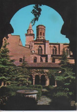 Postal E04453: Claustros y jardines de la Catedral, Pamplona