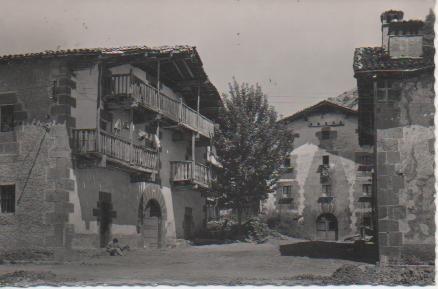 Postal E04448: Postl B/N Casons típicas del País.Lecumberri, Navarra