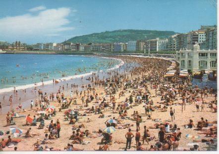 Postal E04497: Vista general de la playa, San Sebastián