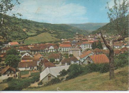Postal E04477: Vista parcial de Ochogavia, Navarra