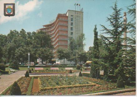 Postal E04478: Monumento a la Inmaculada y Hotel los Tres Reyes