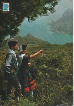 Postal E04482: Monte Ulía.Pareja típica, San Sebastián