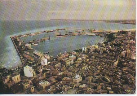 Postal E04422: Vista general. Anochecer, Alicante