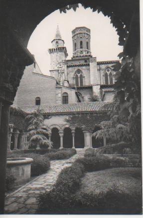 Postal E04436: Postal B/N Claustro y Jardines de la Catedral, Tudela