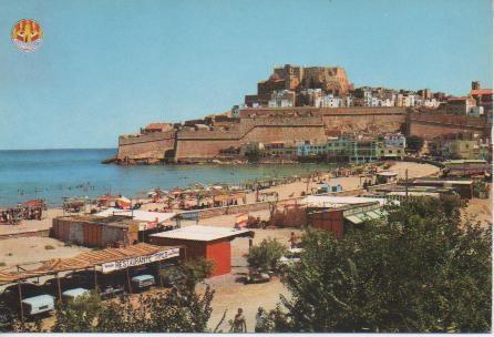 Postal E04419: Playa y vistaa parcial de Peñiscola