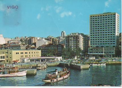 Postal E04406: Dársena de La Lage y Estación Marítima de Ria,Vigo