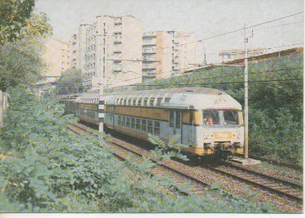 Postal E02906: La composizione tipo è formata da una elettromotrice di nuova costruzione mod. Ale 724 una carrozza intermedia ed una carrozza pilota