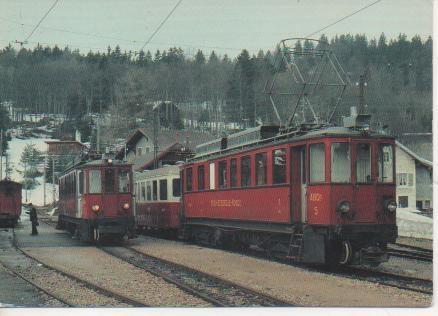 Postal E02894: Rench de Triebwagen ABDe 4/4 5 (SWS/BBC 1916)mit dem ex BD/OJB-Anhänger B 42mitte de ABDe 4/4 1 und rechts der B2 22
