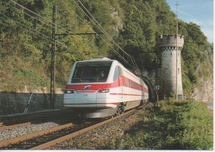Postal E02892: Assuré par la rame E.T.R. 460 nº 27 le Mont-Cenis, Milan-Centrle-Lyon-Perrche débouche du tunnel de Brison